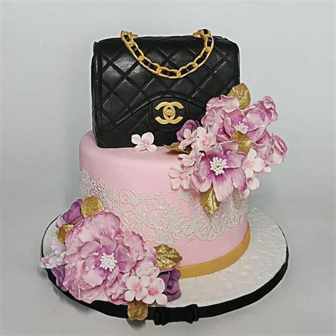 Chanel purse cake design